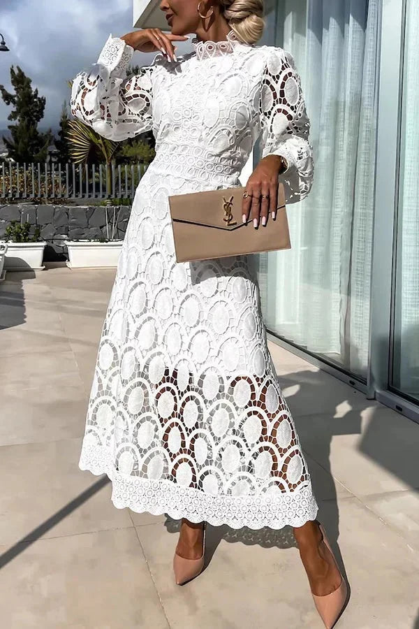 Effortlessly Elegant Dress with a Timeless Design