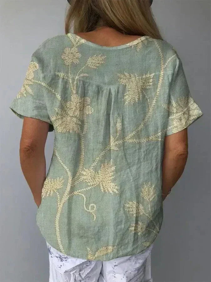 Effortlessly Elegant Blouse with a Timeless Design