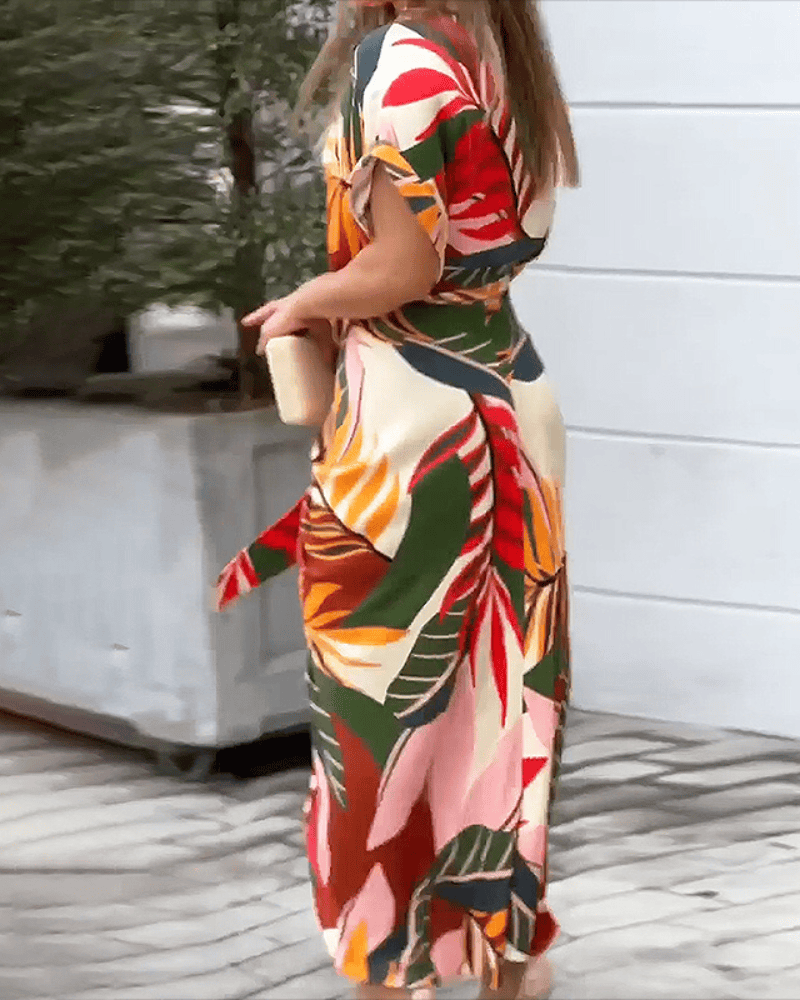 Classic Vintage Dress with a Flattering Fit