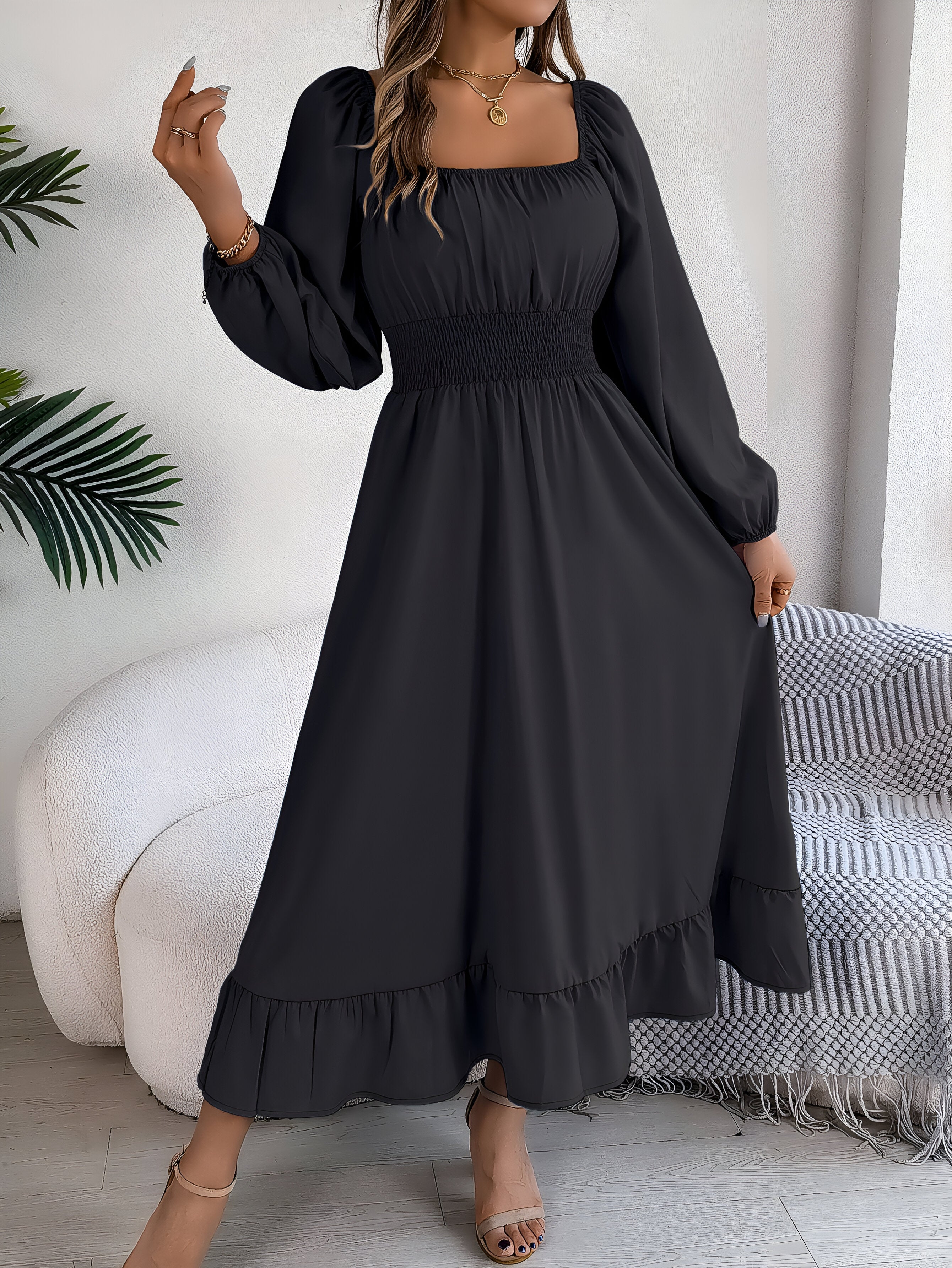 Sophisticated Dress with a Clean Classic Look