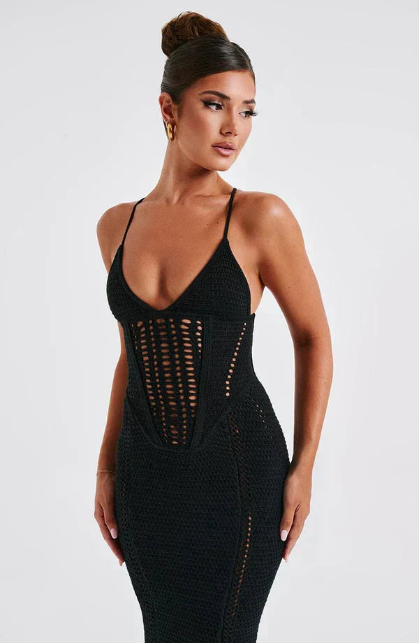 Beautifully Finished Dress in a Timeless Design