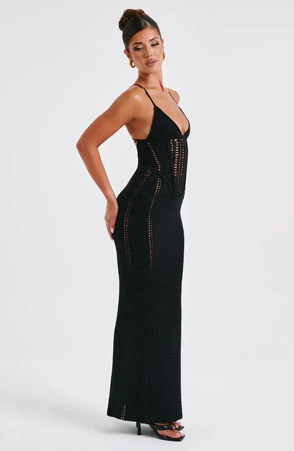 Effortlessly Elegant Dress with a Timeless Design